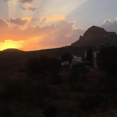 Osiris In Tinos Island * Kariá