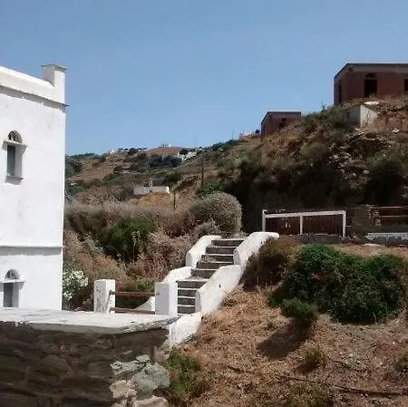 펜션 Osiris In Tinos Island *