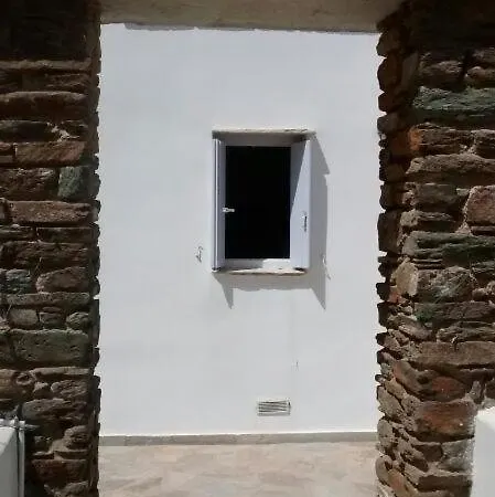 펜션 Osiris In Tinos Island *